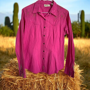 Wrangler Pink Western Embroidered Shirt Size Medium